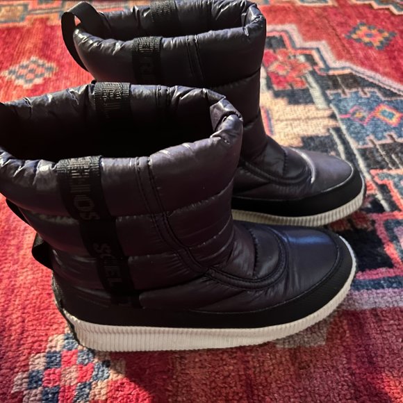 Sorel Out 'N About Puffy Mid Women's Black Waterproof Insulated Boots US 7.5 - Picture 3 of 6